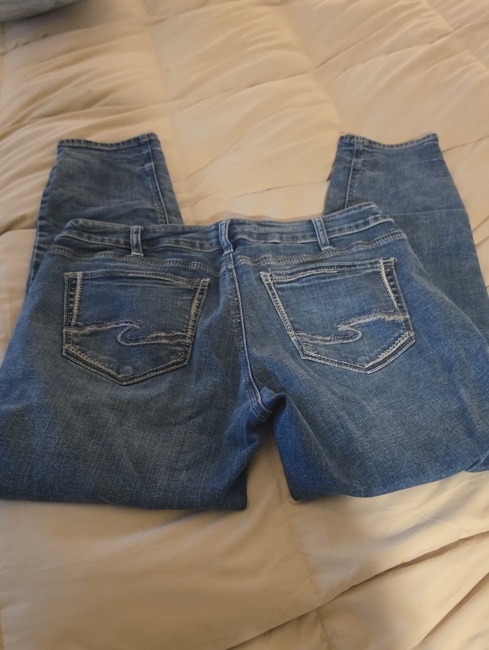 Silver Jeans Women's Straight Leg Denim in Blue Wash